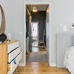 All Inclusive 90Qm Well-Equiped Flat In Berlin-Charlottenburg With Wif